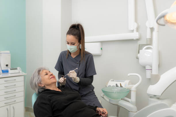 Best Emergency Tooth Extraction in Manche North Shore, CA